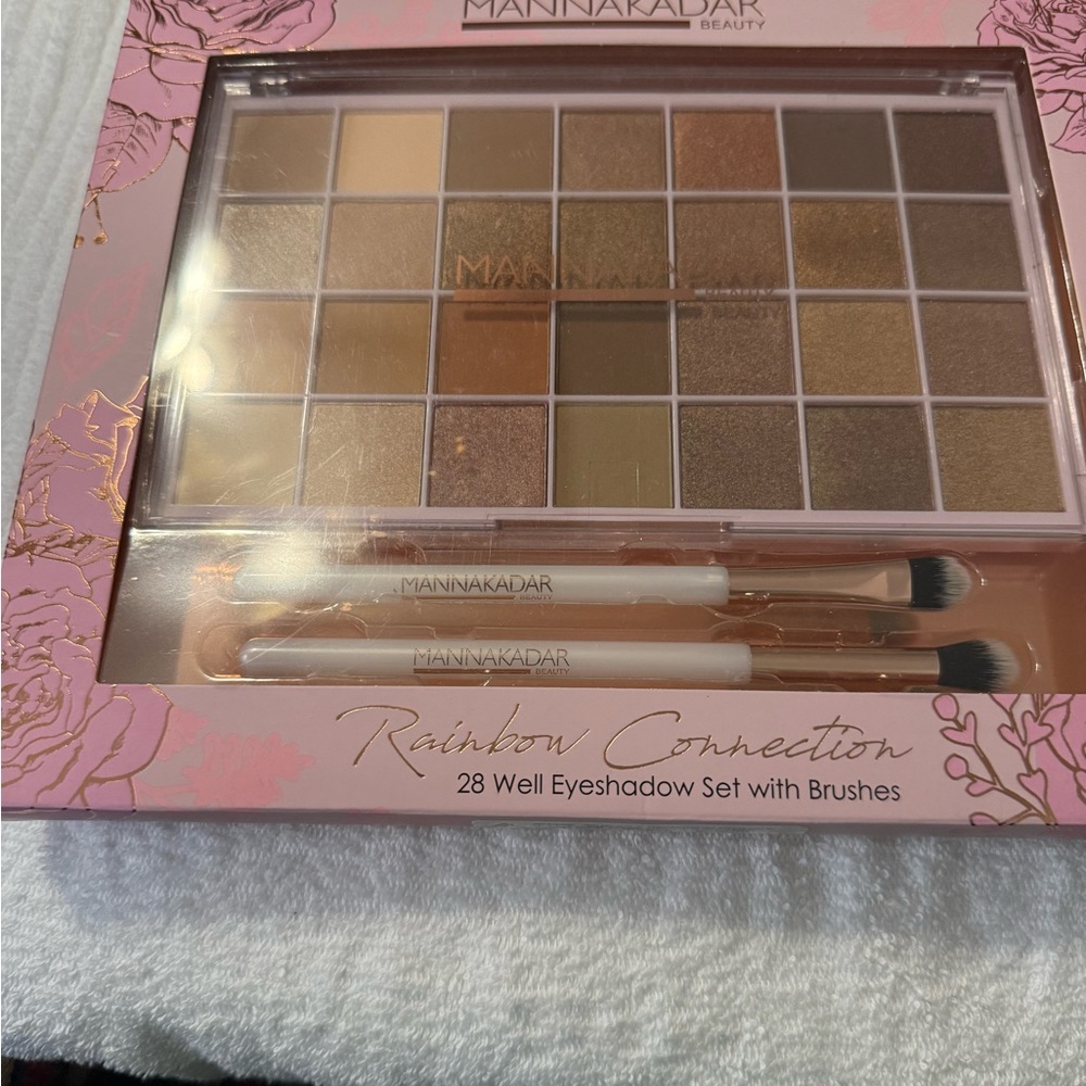 Rainbow 28 Well Eyeshadow Palette - Gold and Brown Shades Nwt